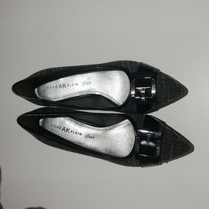 Anne klein iflex pump black plaid w/ silver accents on buckles. Never worn